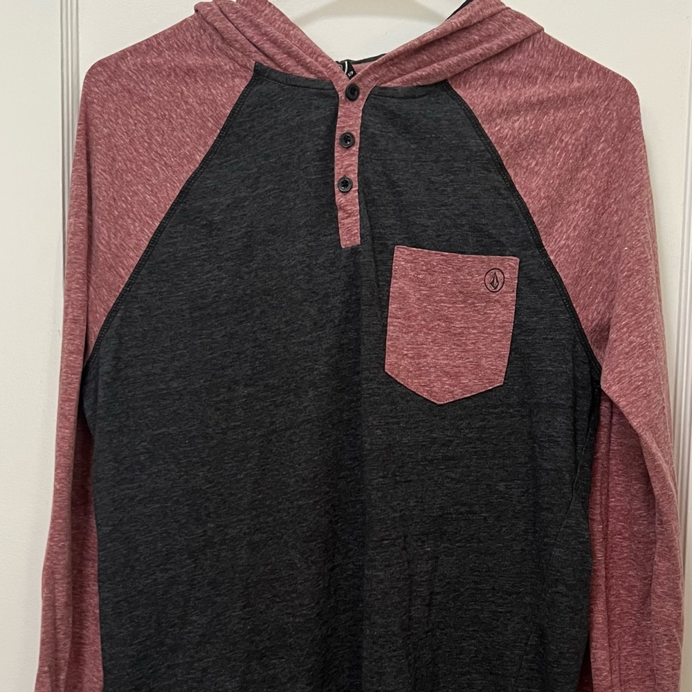 Volcom Men’s Long Sleeve Hooded T-Shirt 3/4 buttons Gray, & Salmon Color Size S